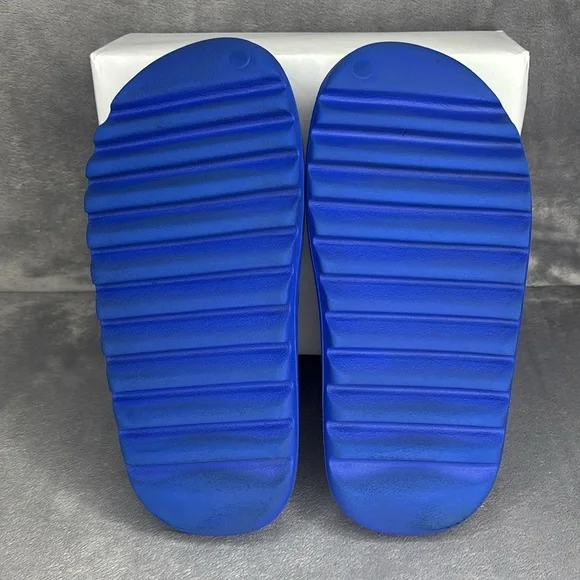 🔥🔥🔥Yeezy Blue Loafers & Slip-Ons Size: 8🔥🔥🔥